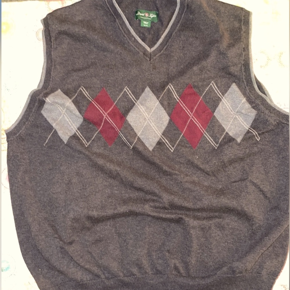 David Taylor Collection Vintage Men’s Argyle V Neck Golf Sweater Vest